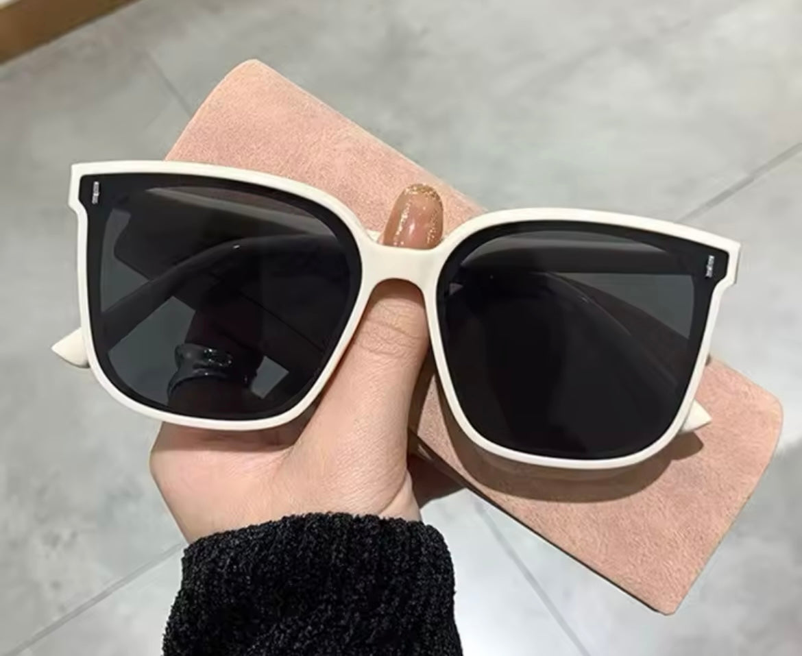 Vintage square women’s sunglasses